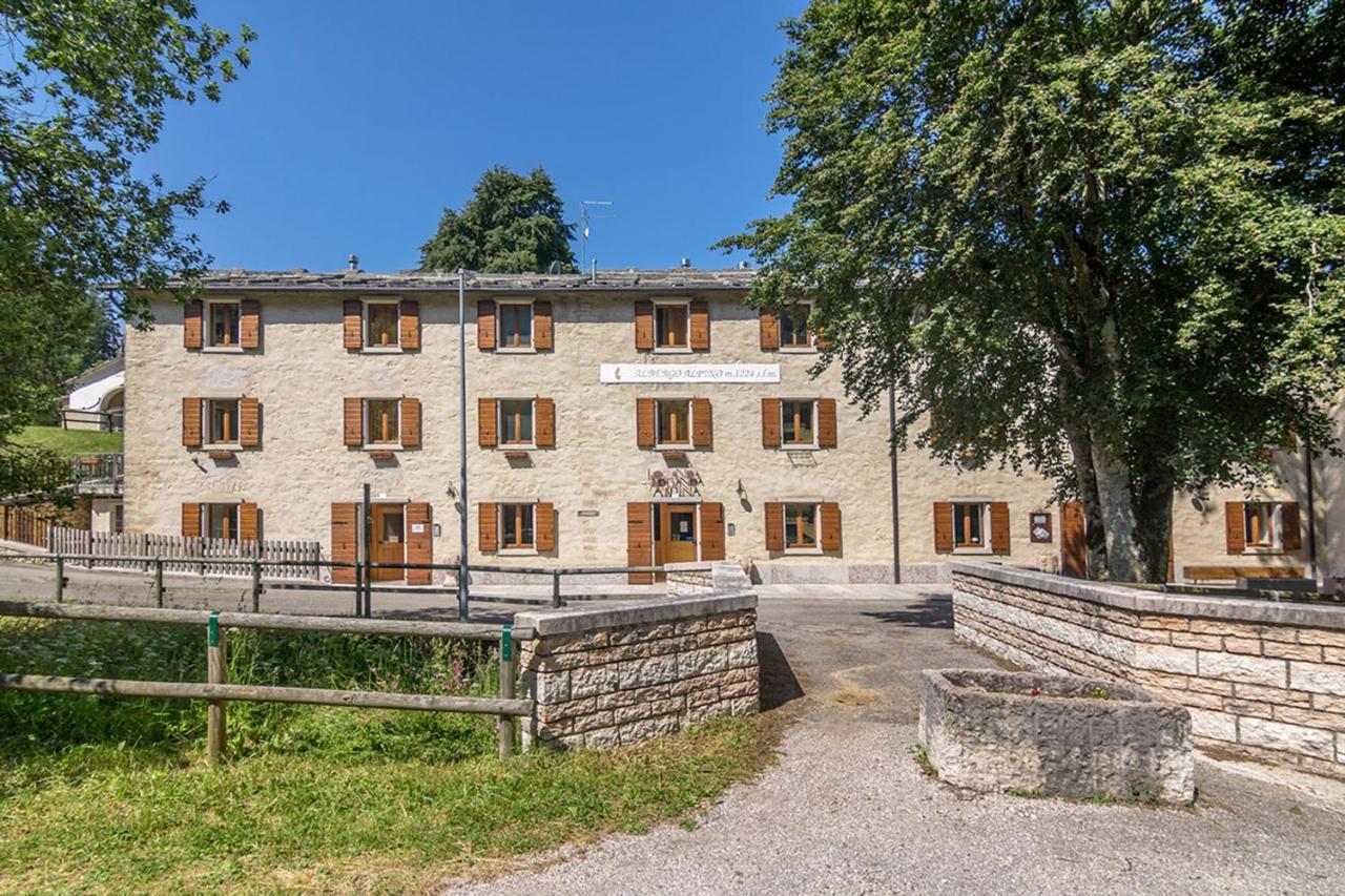 Locanda Alpina Ala Esterno foto